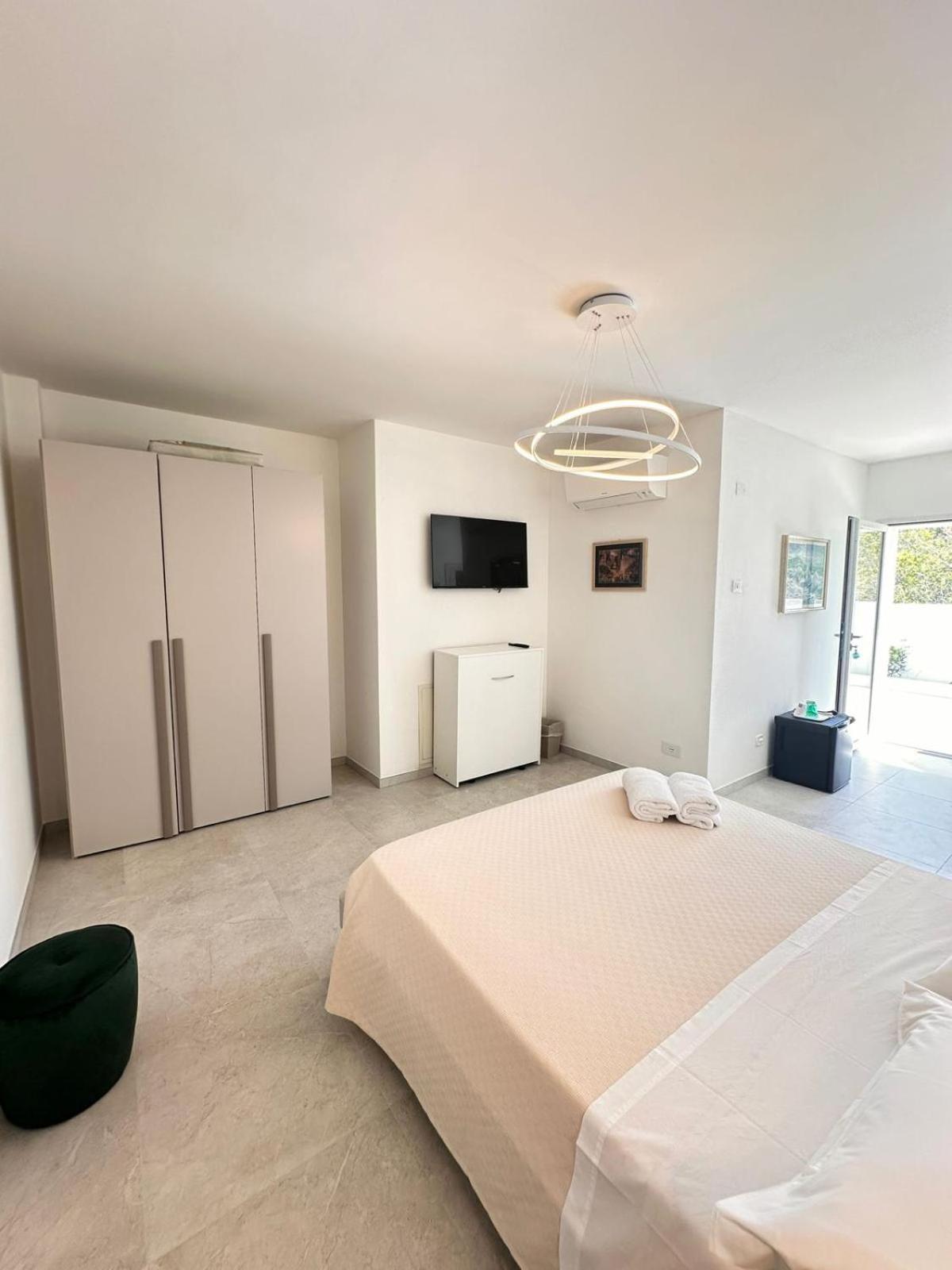 Villa Giulia กอลโฟอารันชี ภายนอก รูปภาพ