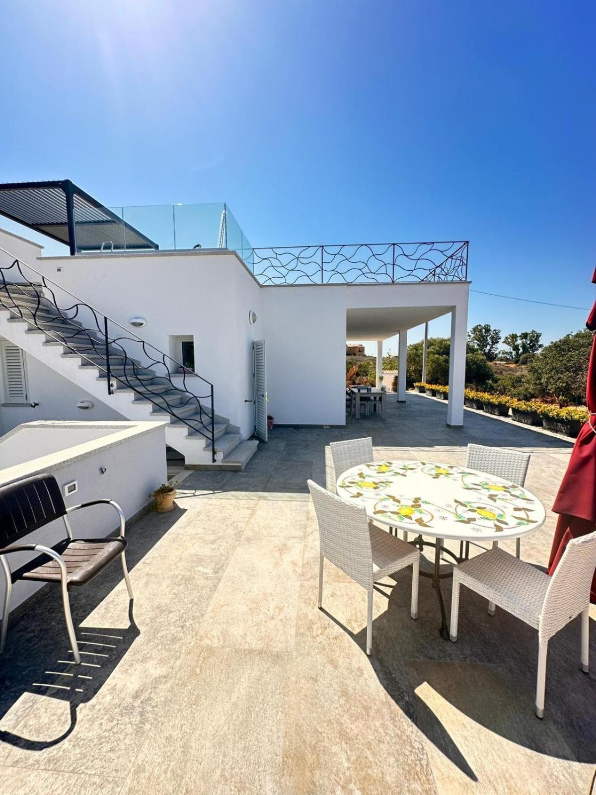 Villa Giulia กอลโฟอารันชี ภายนอก รูปภาพ